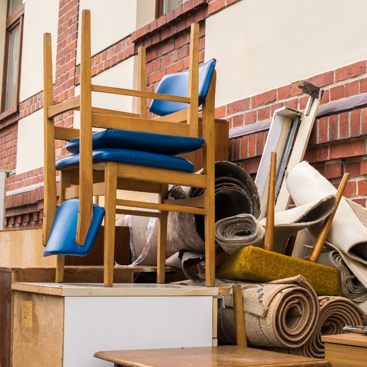 Junk Removal Services in Eugene, OR Junk Removal Services in Eugene, OR